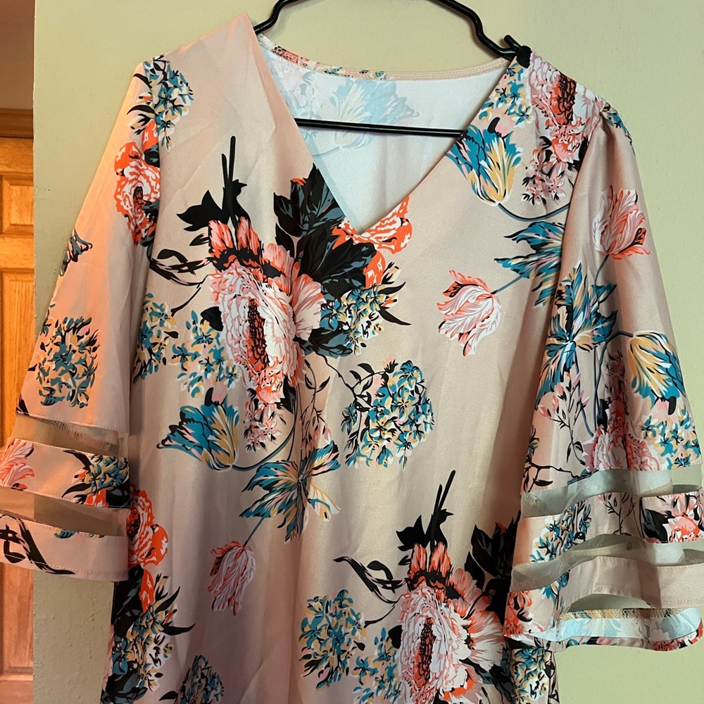 Floral top